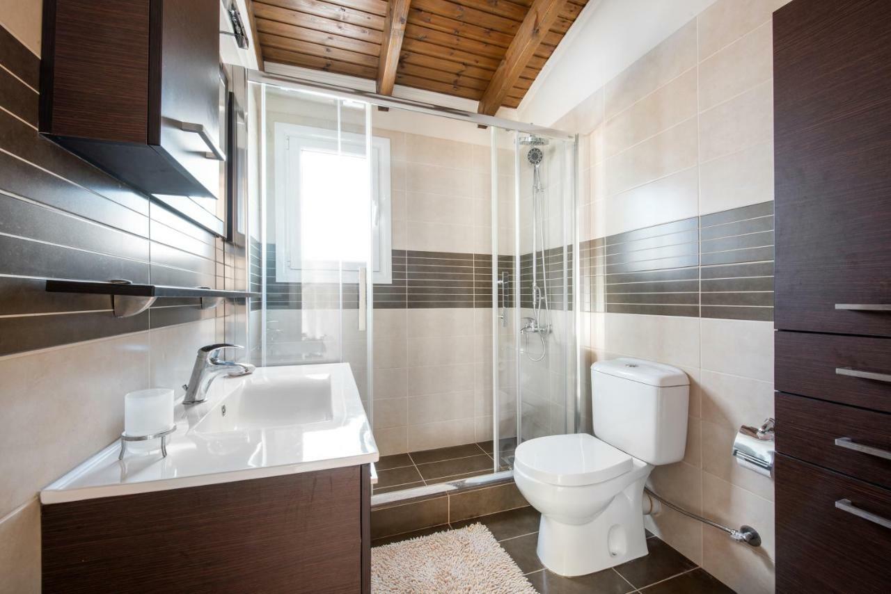 Top Floor Modern Studio In Central Koropi Apartment Exterior photo